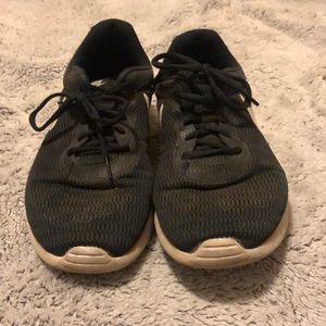 Women’s running shoes